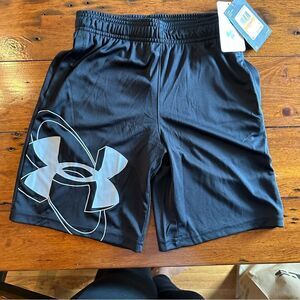 Youth Small NWT shorts